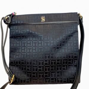 Tommy Hilfiger Black Signature Xbody Bag Purse Handbag Shoulder Bag MSRP $78
